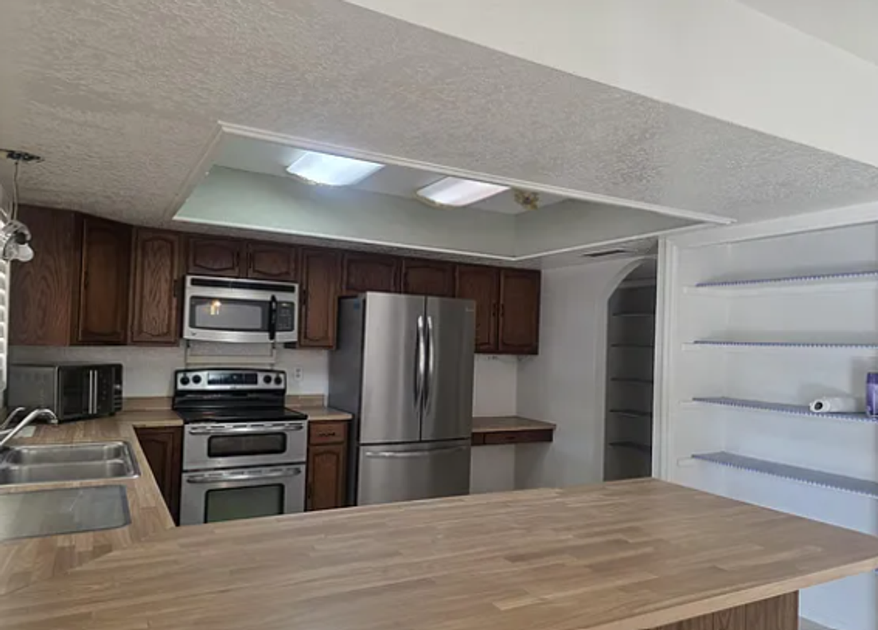 2409 E Jensen St - Photo 7 of 15