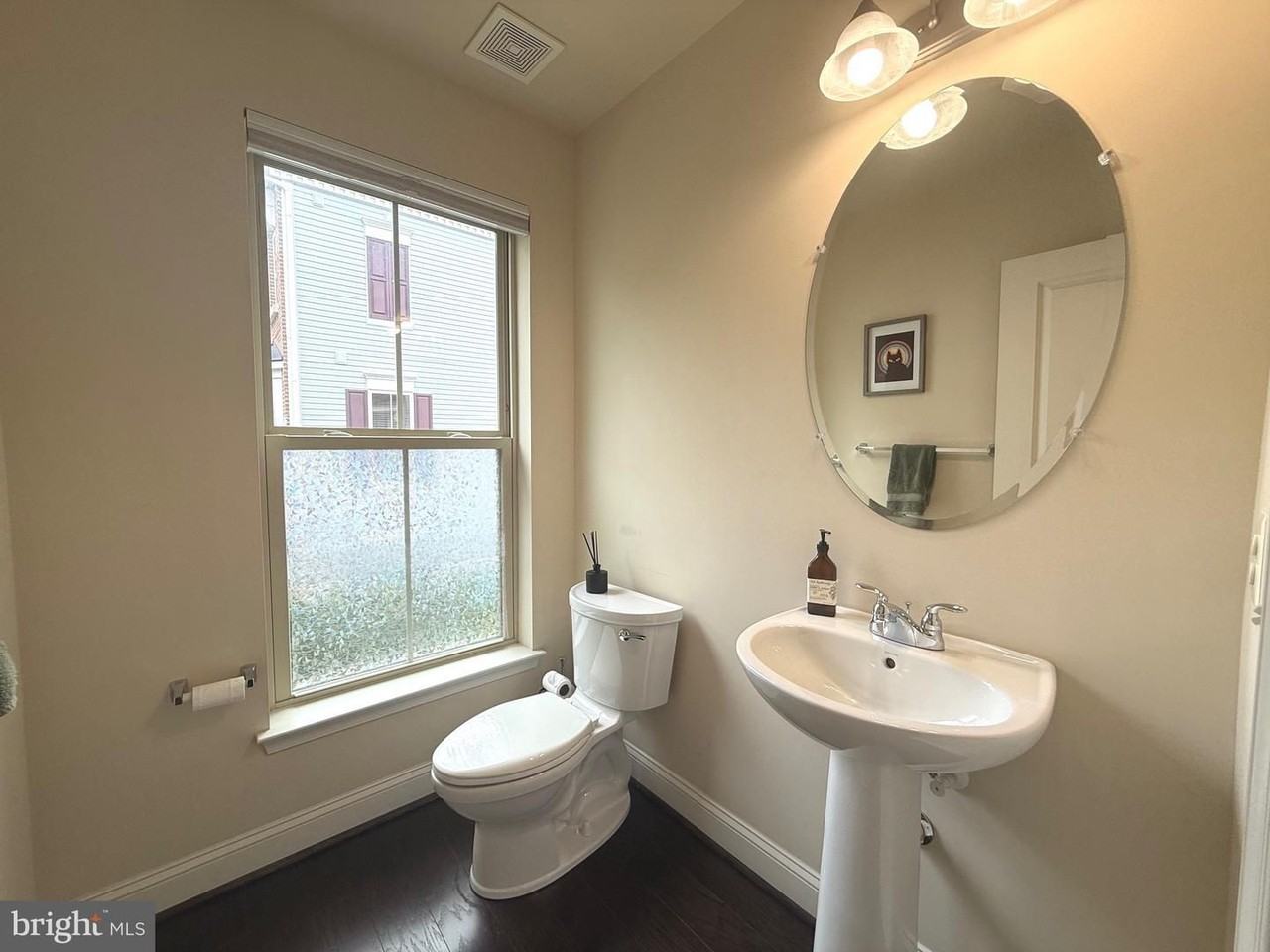 104 Vanguard Ln - Photo 4 of 15