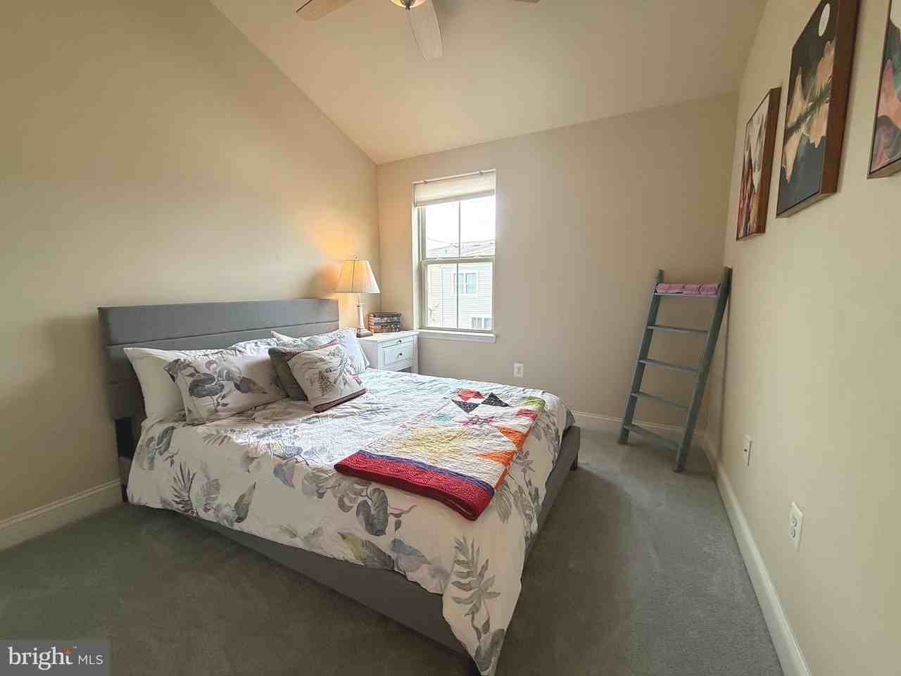 104 Vanguard Ln - Photo 7 of 15