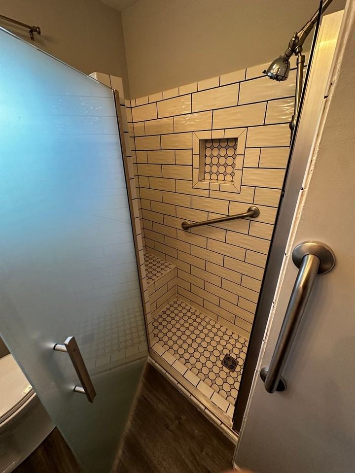 615 College St - Photo 7 of 15