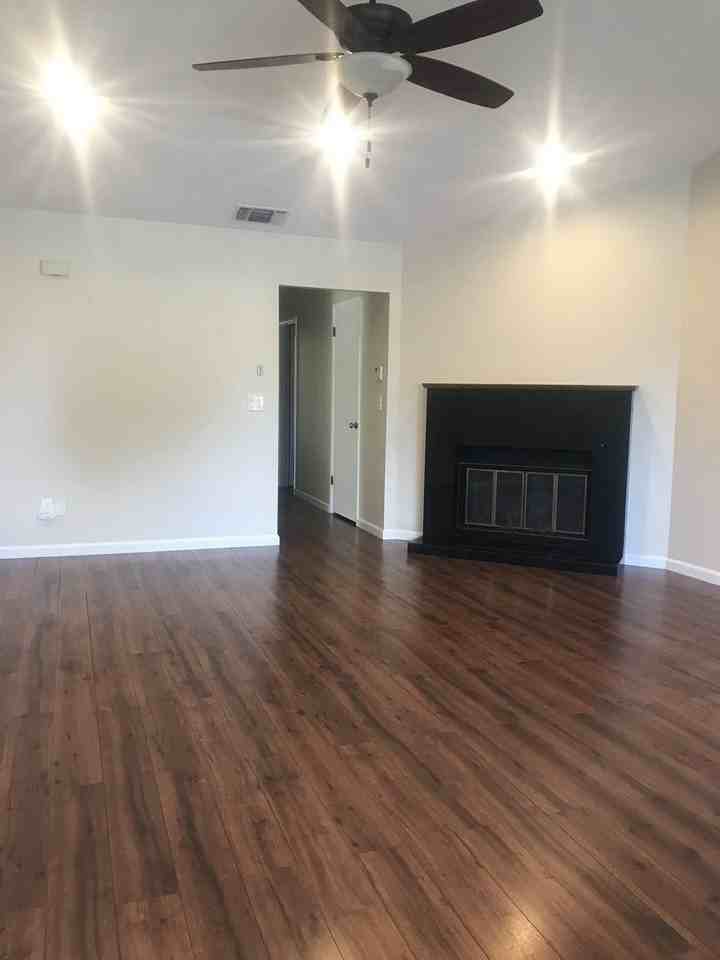 3817 Rotterdam Ave - Photo 6 of 15