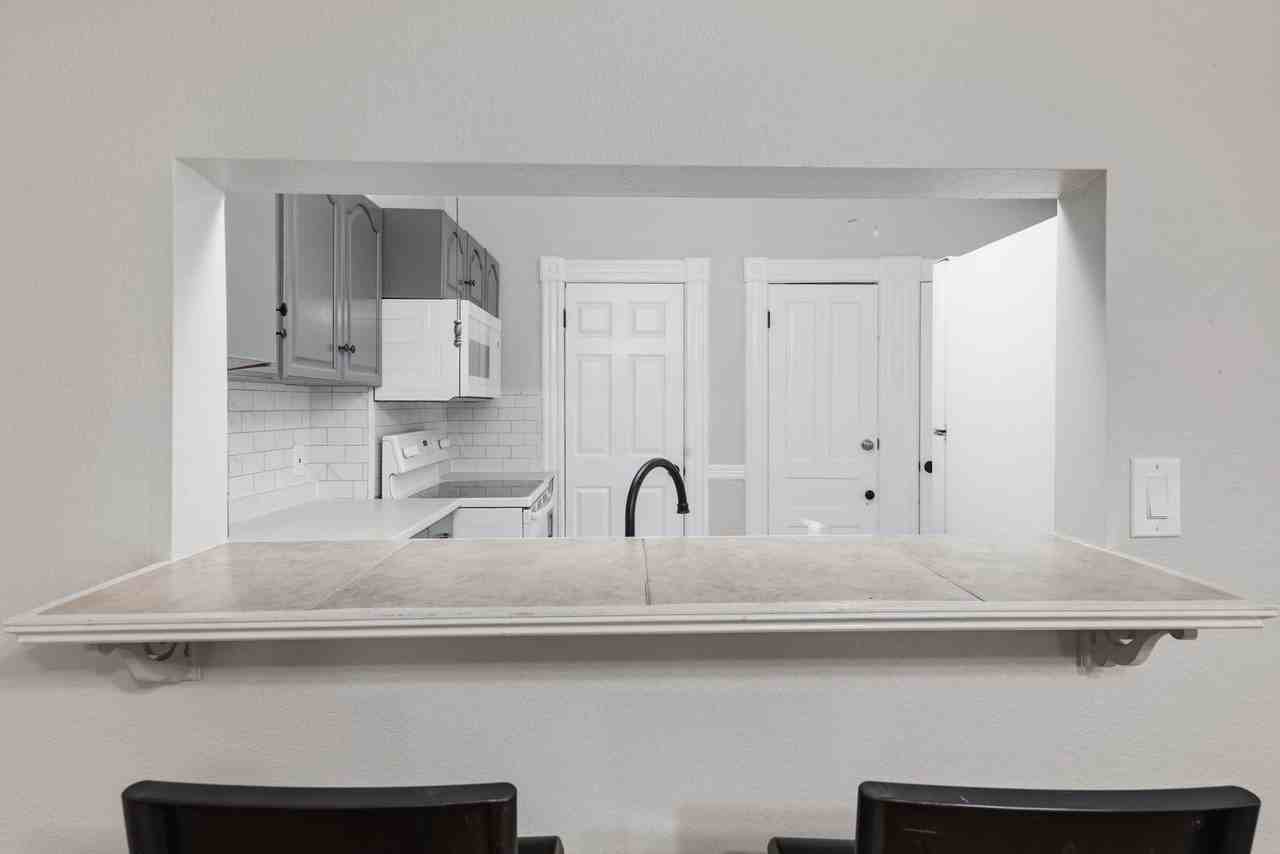 42 Glen St - Photo 6 of 30