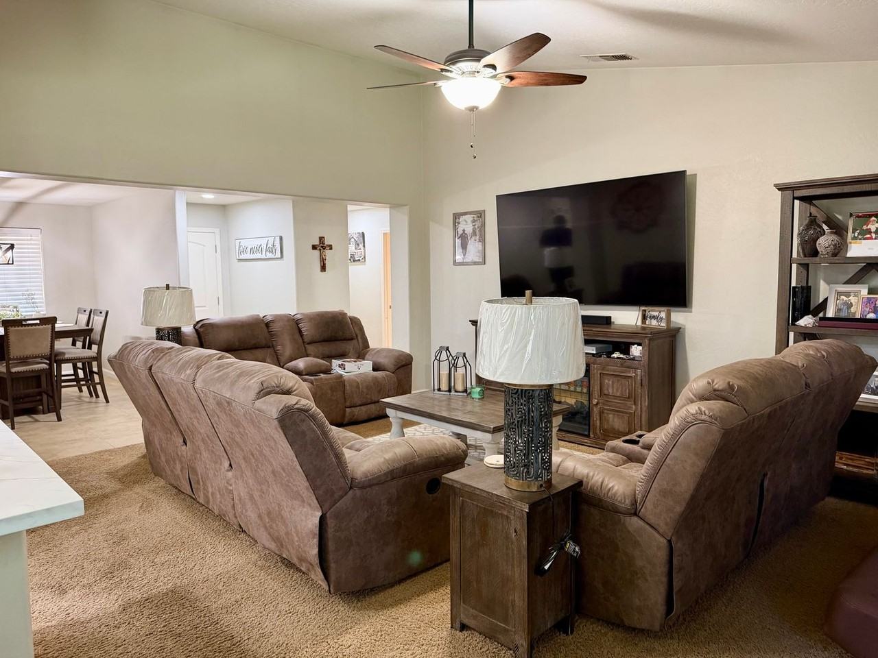 5949 E Laurel Ave - Photo 7 of 33