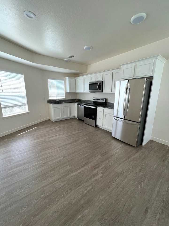 750 S Depot St #01 - Photo 2 of 21