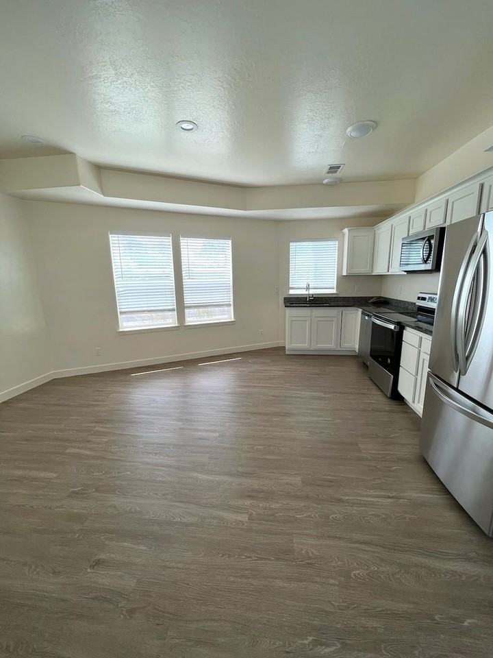 750 S Depot St #01 - Photo 4 of 21