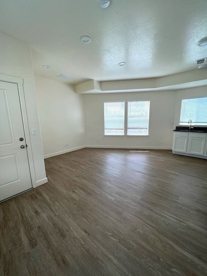 750 S Depot St #01 - Photo 5 of 21