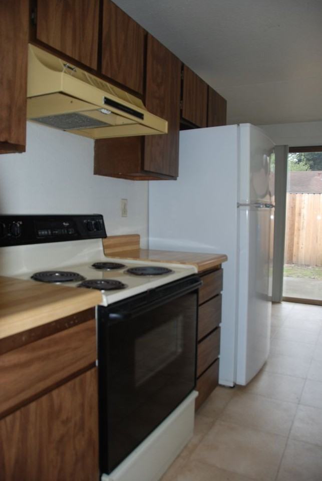 1704 Antoine Ave - Photo 6 of 17