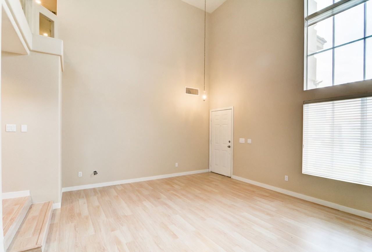 8508 Copper Knoll Ave - Photo 3 of 10