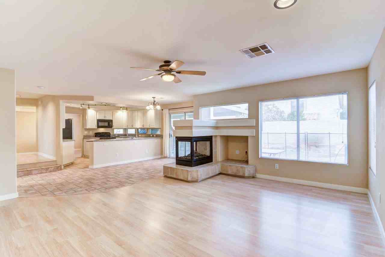 8508 Copper Knoll Ave - Photo 5 of 10