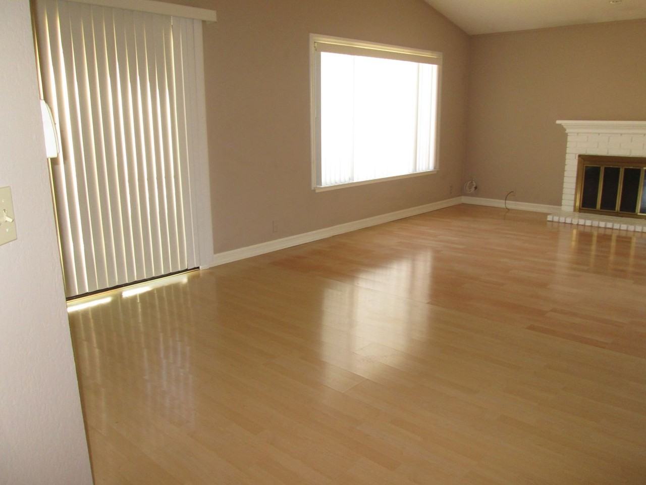 927 Lobelia Ln - Photo 6 of 11