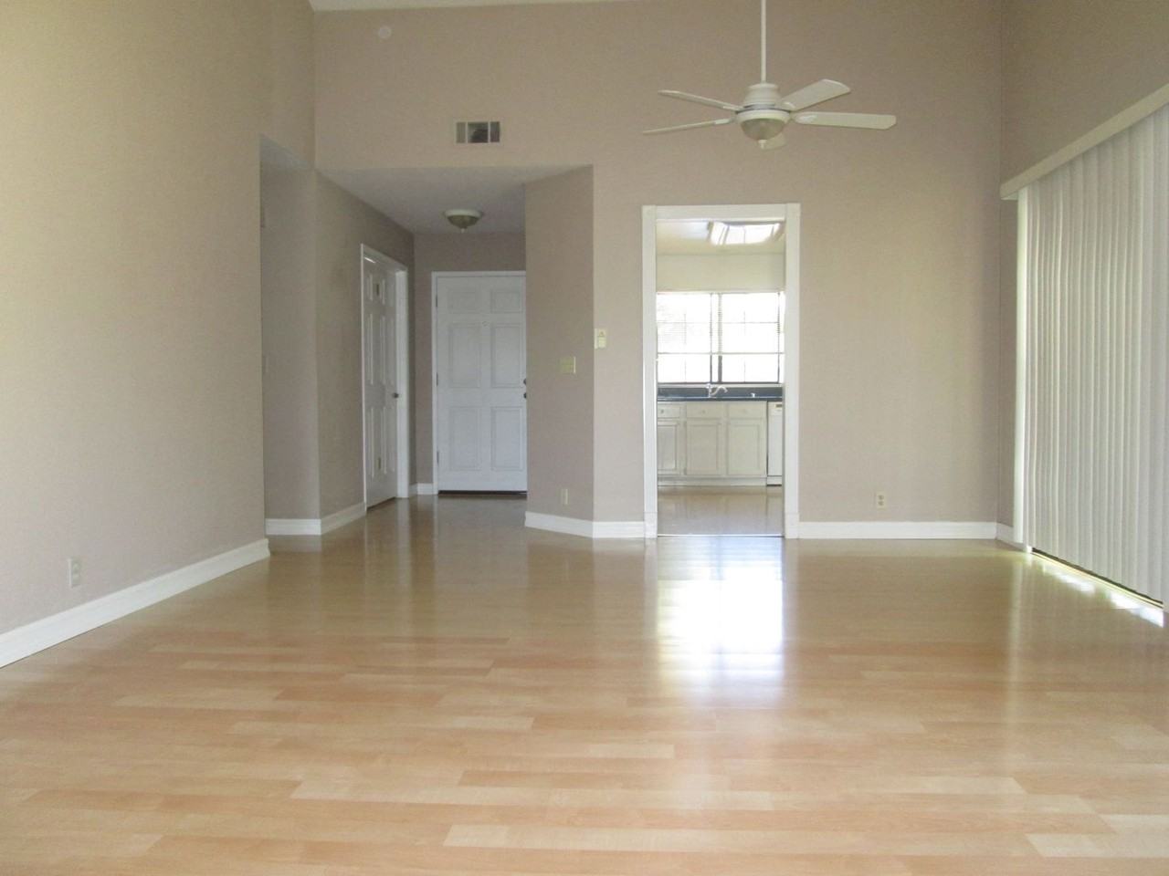927 Lobelia Ln - Photo 7 of 11