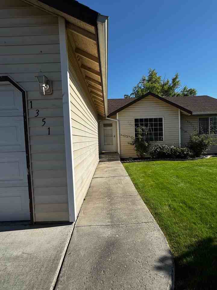 1351 Yost Cir Ne - Photo 3 of 14