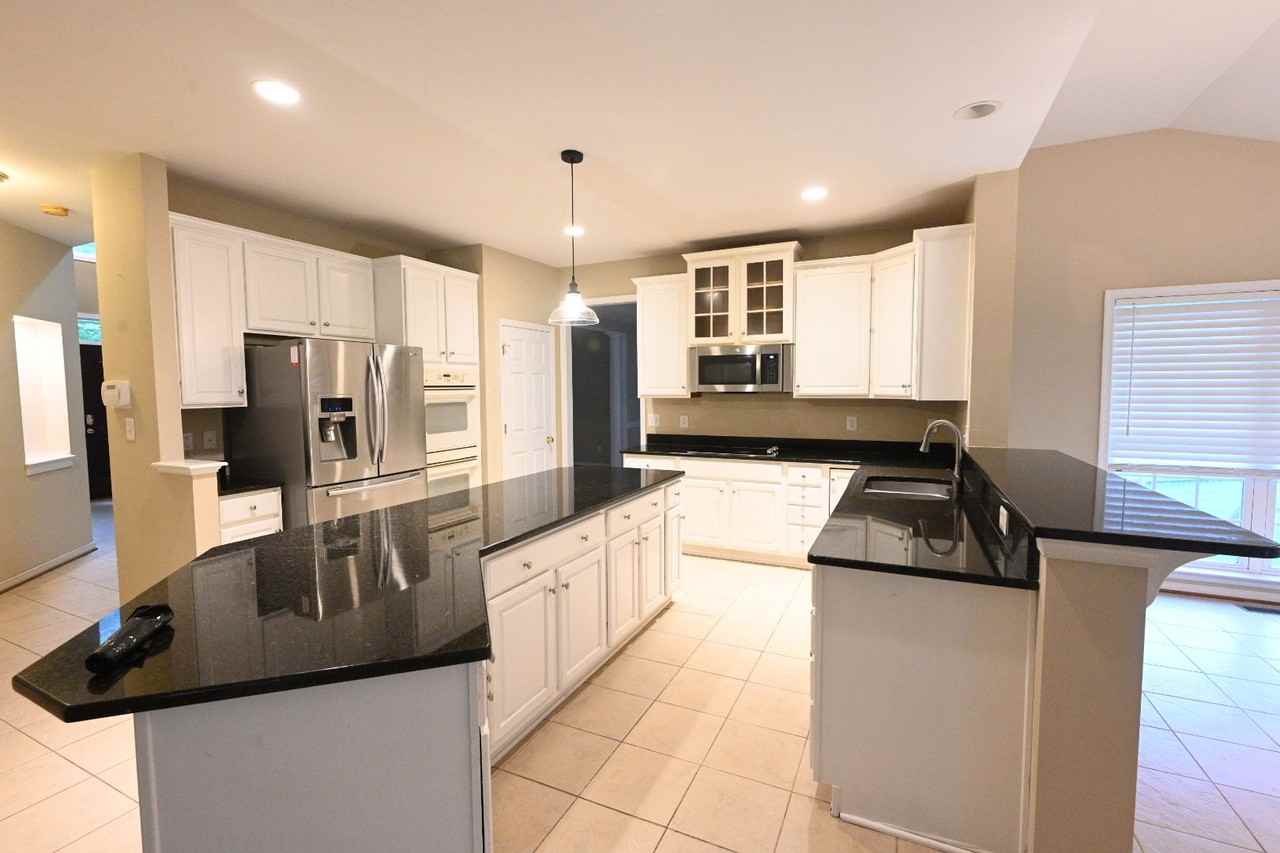 14614 Charter Walk Pl - Photo 3 of 28