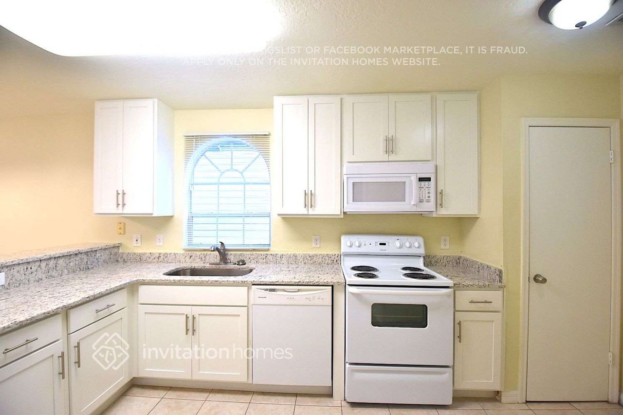 1603 Chatham Cir - Photo 7 of 18