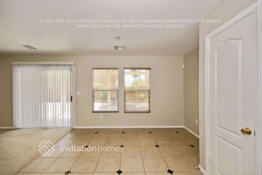 2621 Cedar Bird Dr - Photo 4 of 19