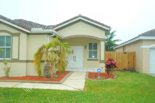 8013 Nw 198th St - Photo 1 of 1