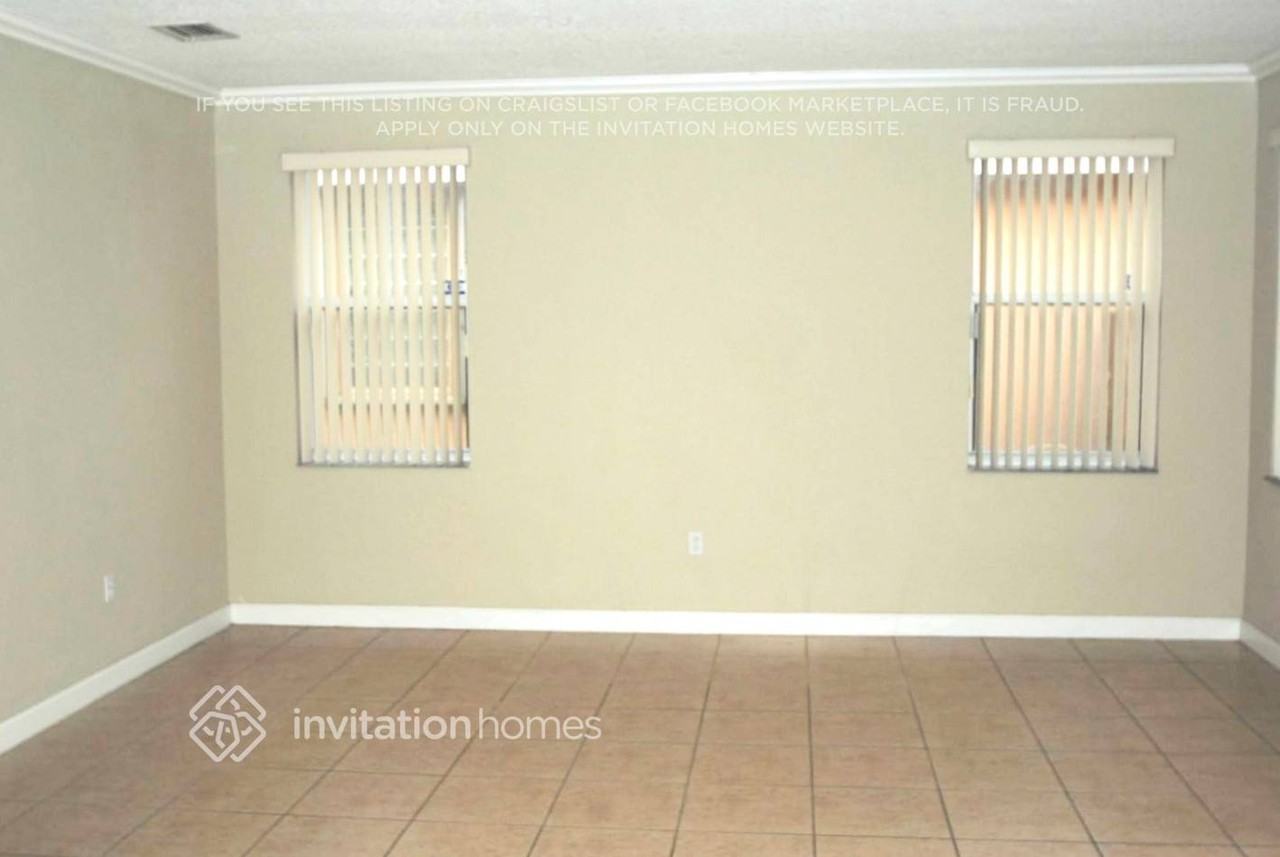 8013 Nw 198th St - Photo 4 of 10
