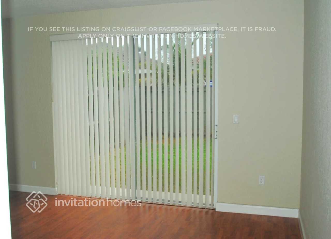 8013 Nw 198th St - Photo 5 of 10