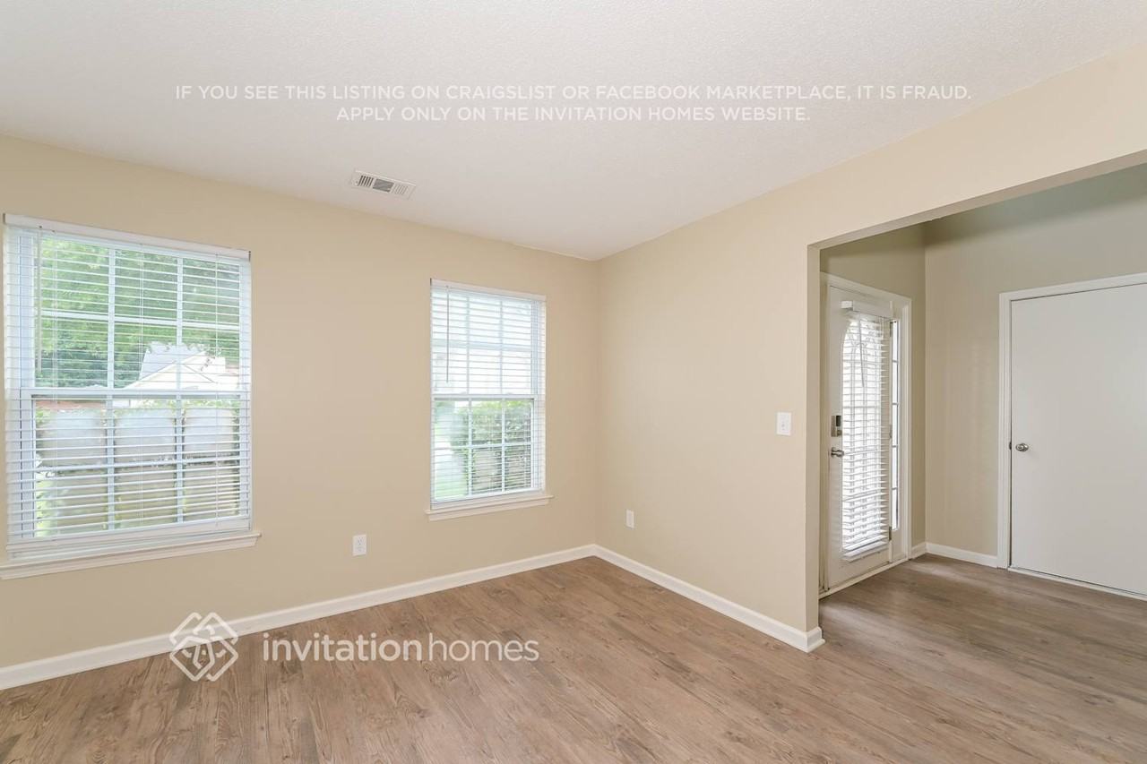 4838 Bryant Dr - Photo 4 of 18
