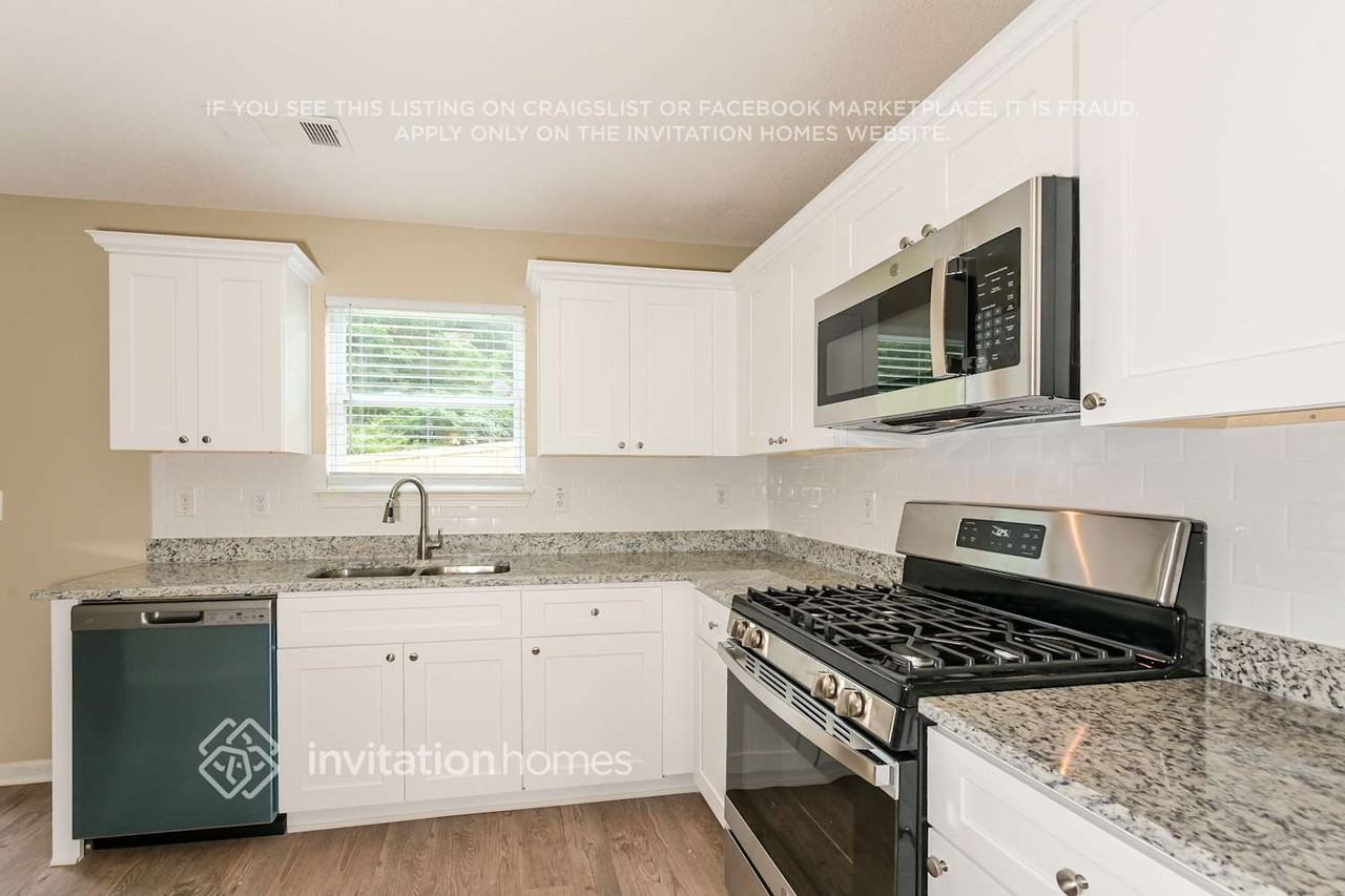 4838 Bryant Dr - Photo 6 of 18