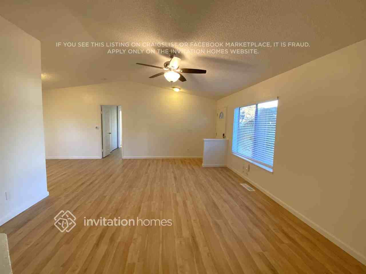 907 Whitney Ave - Photo 2 of 13