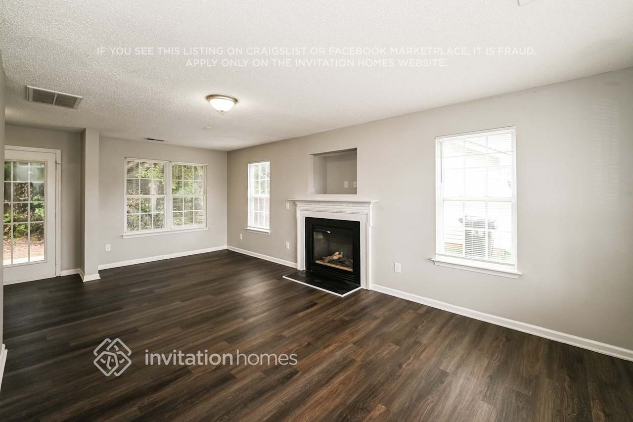 7122 Lowen Rd - Photo 5 of 18
