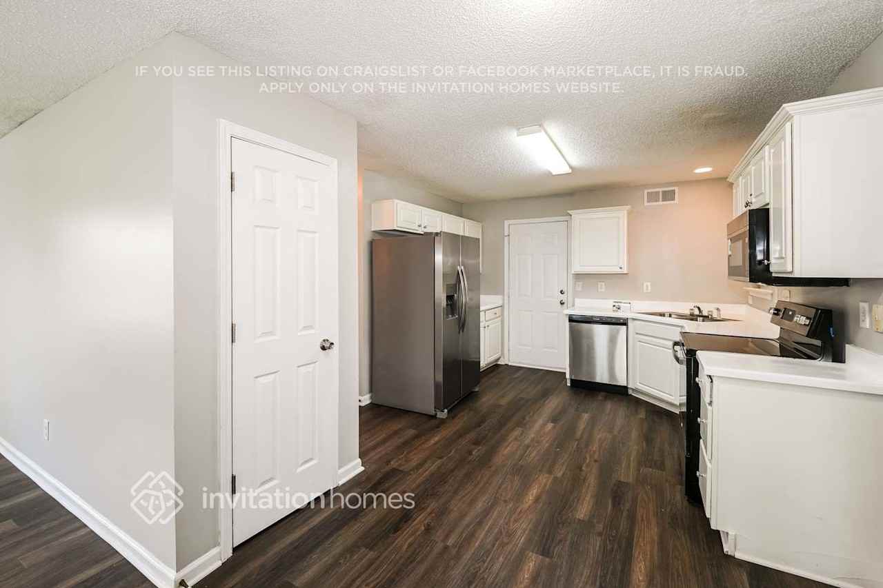 7122 Lowen Rd - Photo 7 of 18