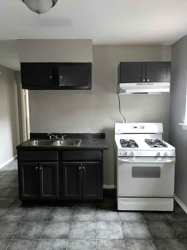 2785 Gruber Dr - Photo 2 of 6