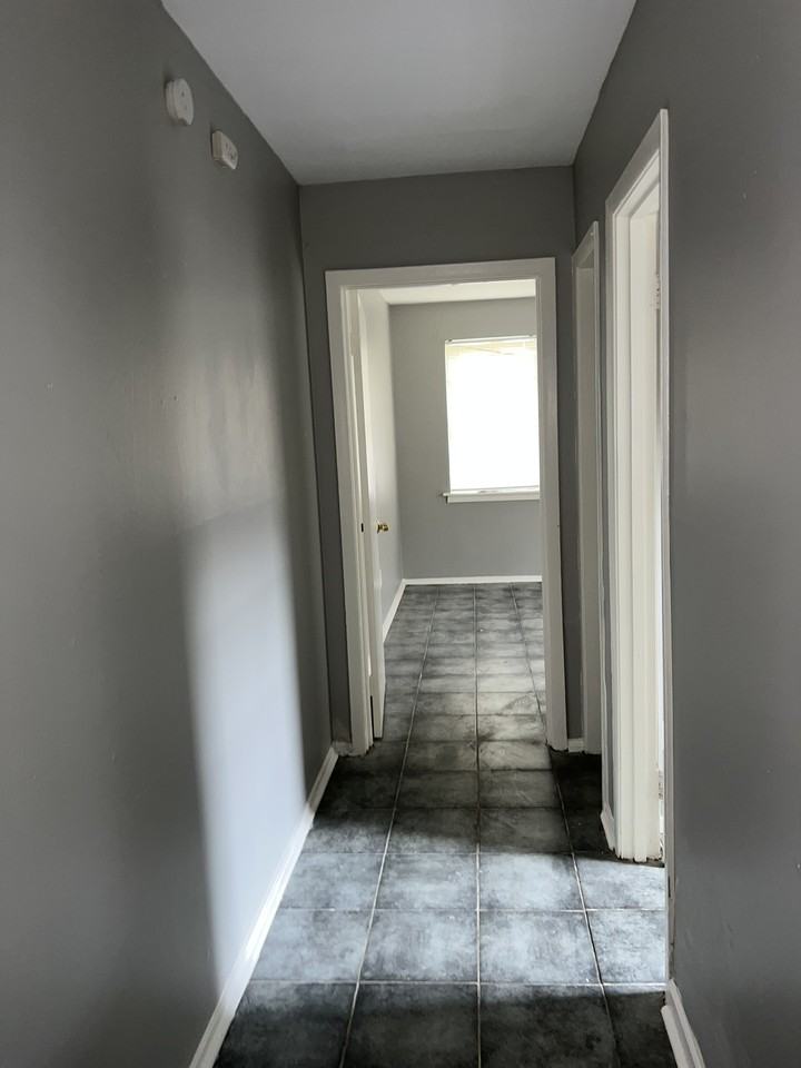 2785 Gruber Dr - Photo 4 of 6