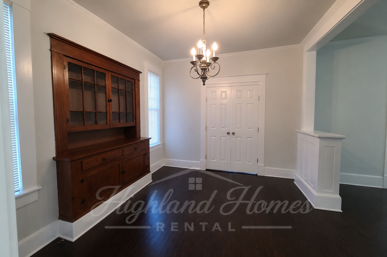 515 Boulevard St - Photo 4 of 12