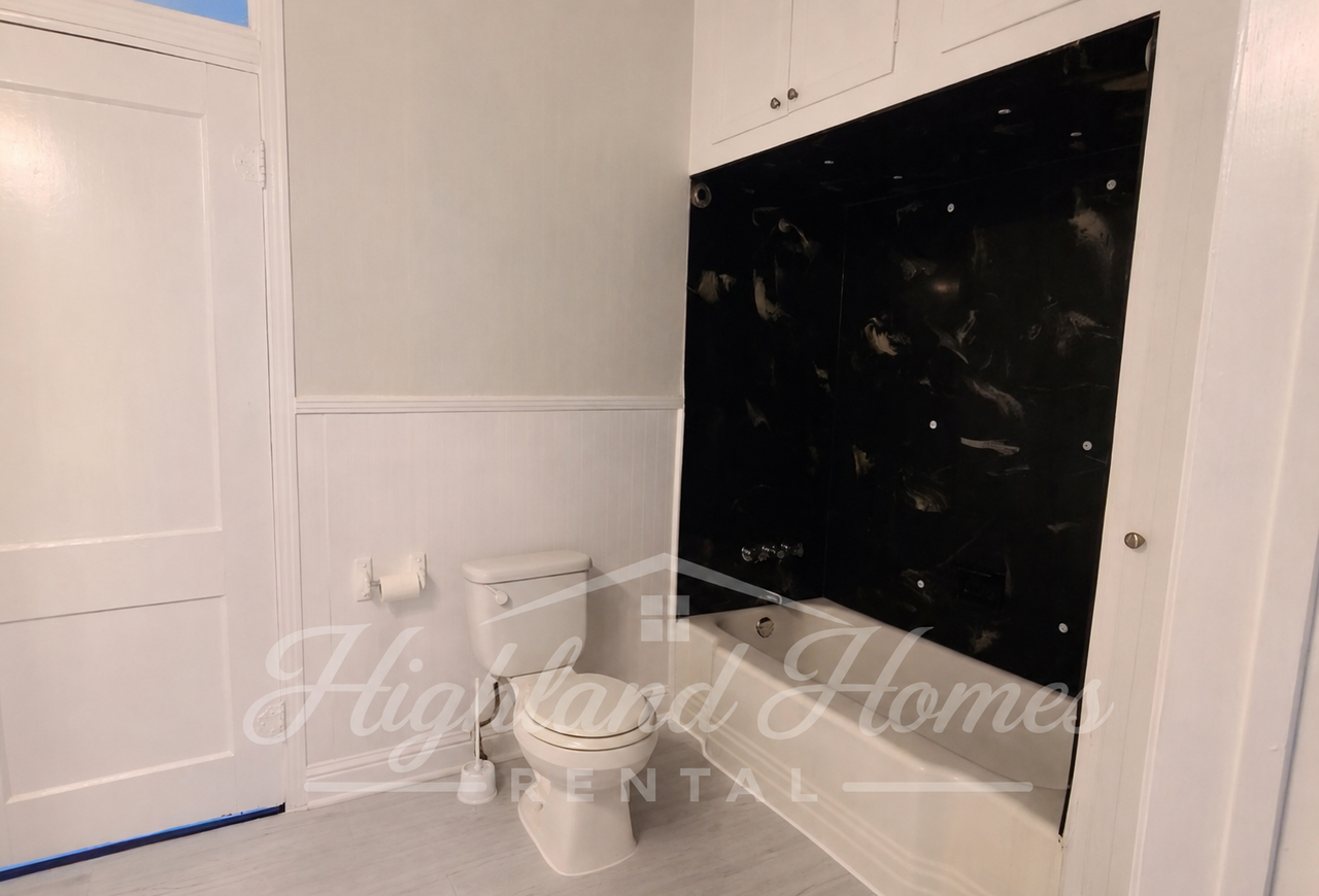 515 Boulevard St - Photo 7 of 12