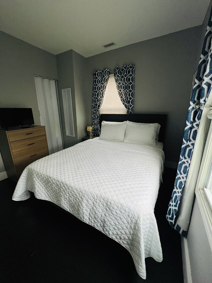 1213 Jordan Ave #1213 - Photo 3 of 21