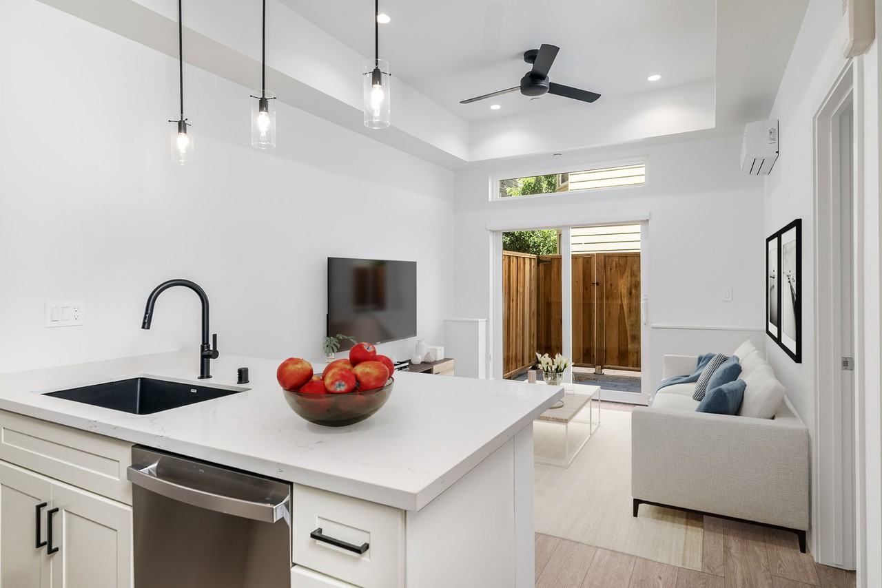 1610 Golden Gate - Photo 6 of 22