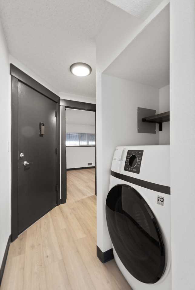 Baycrest - Photo 7 of 40