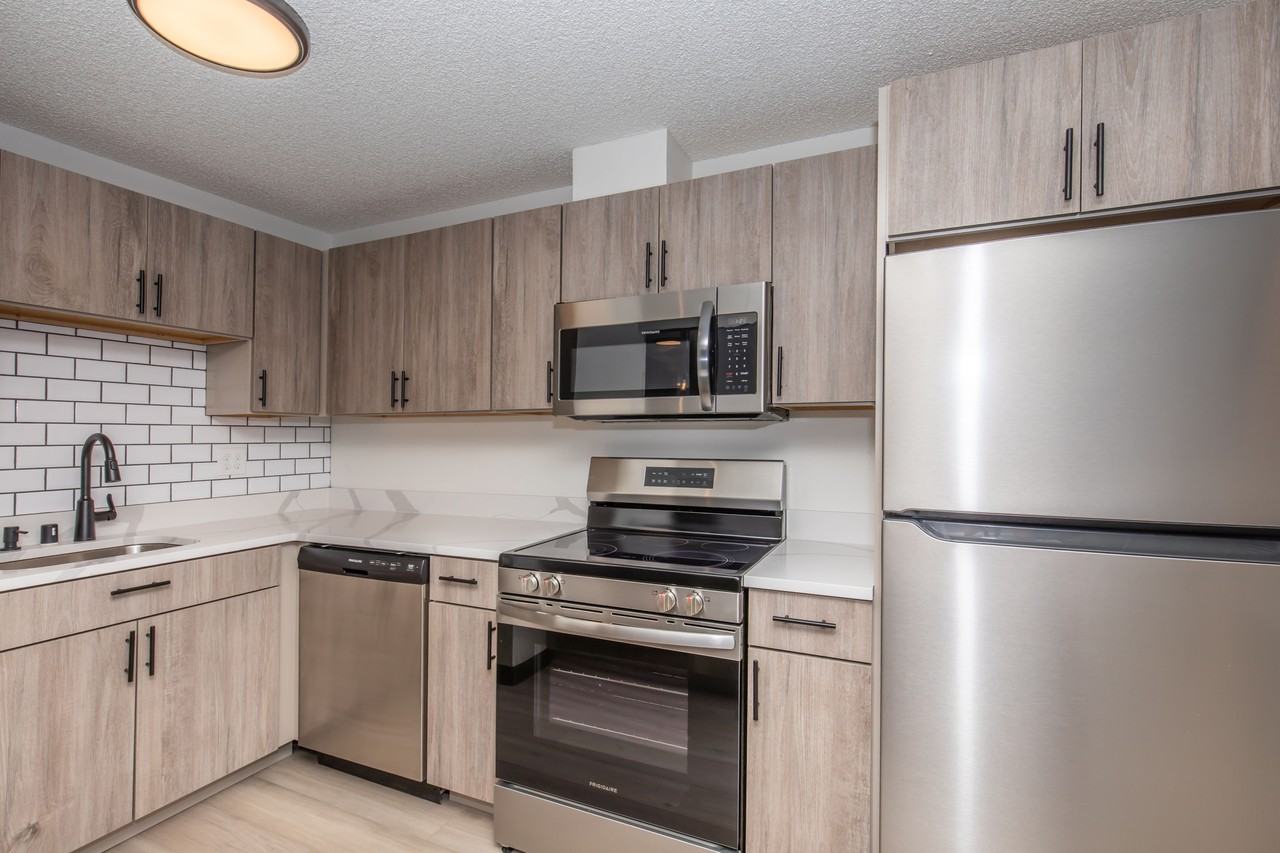 Bayswater Apartment - Photo 3 of 50