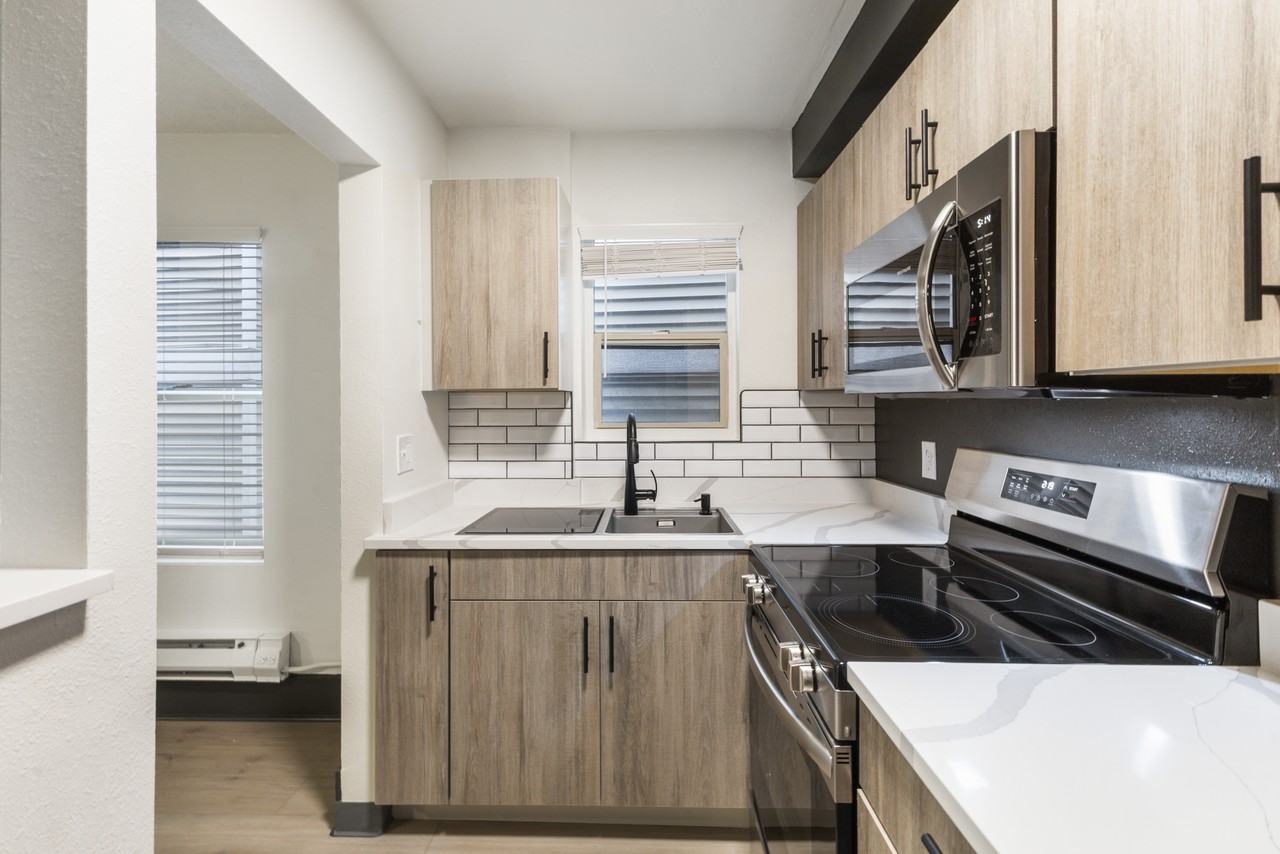Kensington and Lauriston - Photo 2 of 19