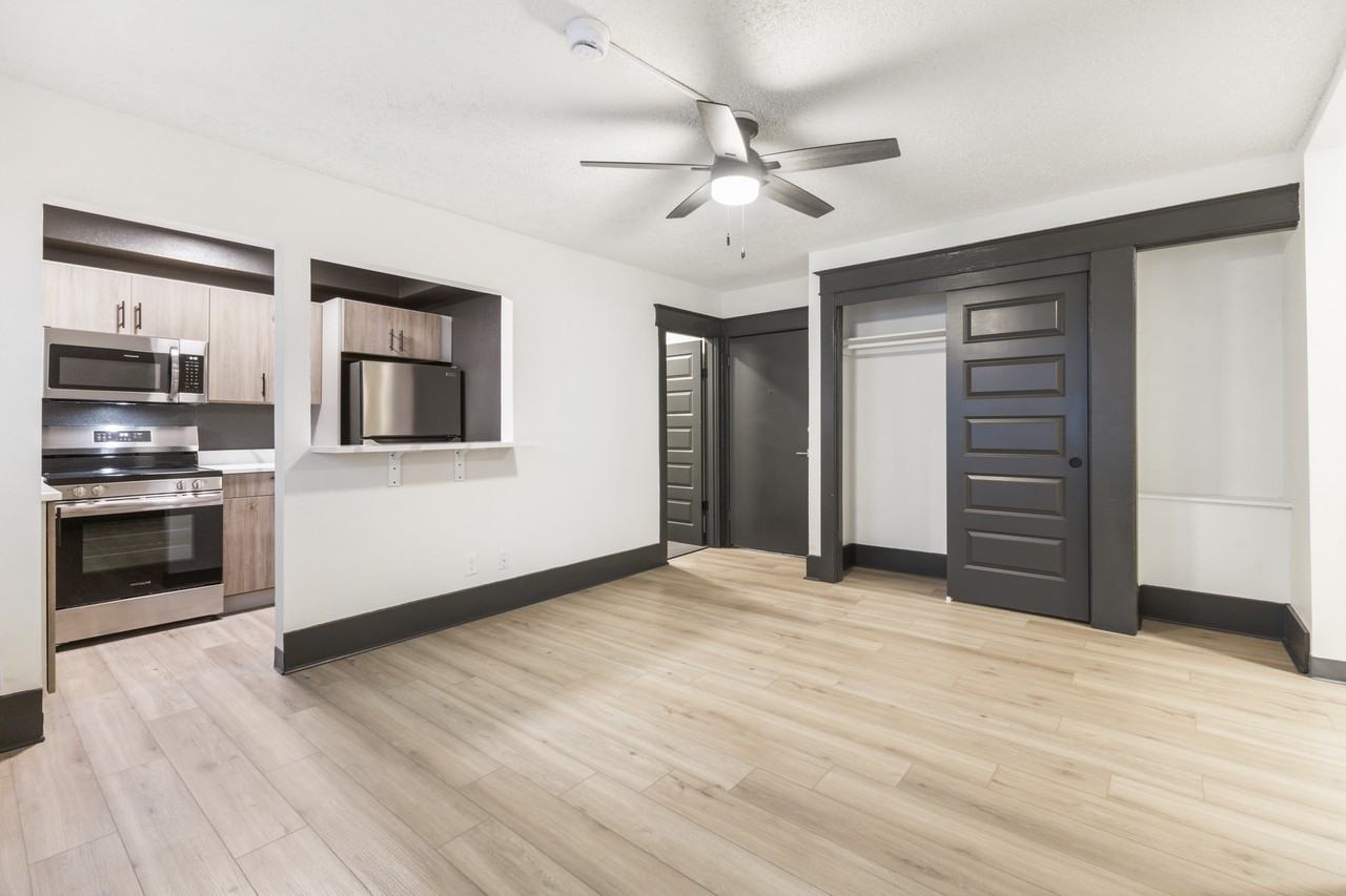 Kensington and Lauriston - Photo 3 of 19
