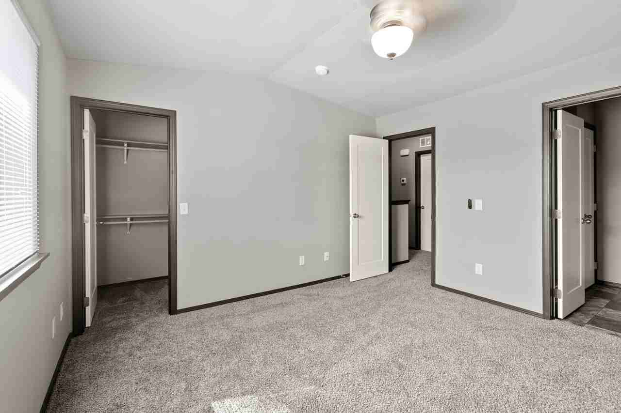 41st Street Commons - Photo 2 of 6
