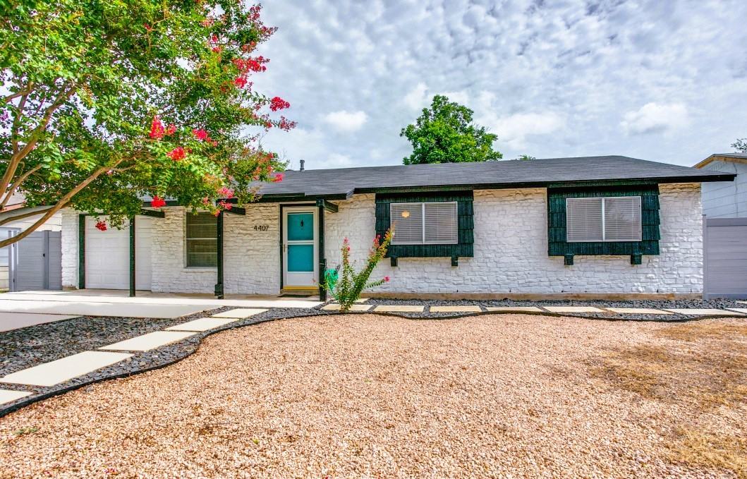 4407 Sun Vista Ln - Photo 3 of 27