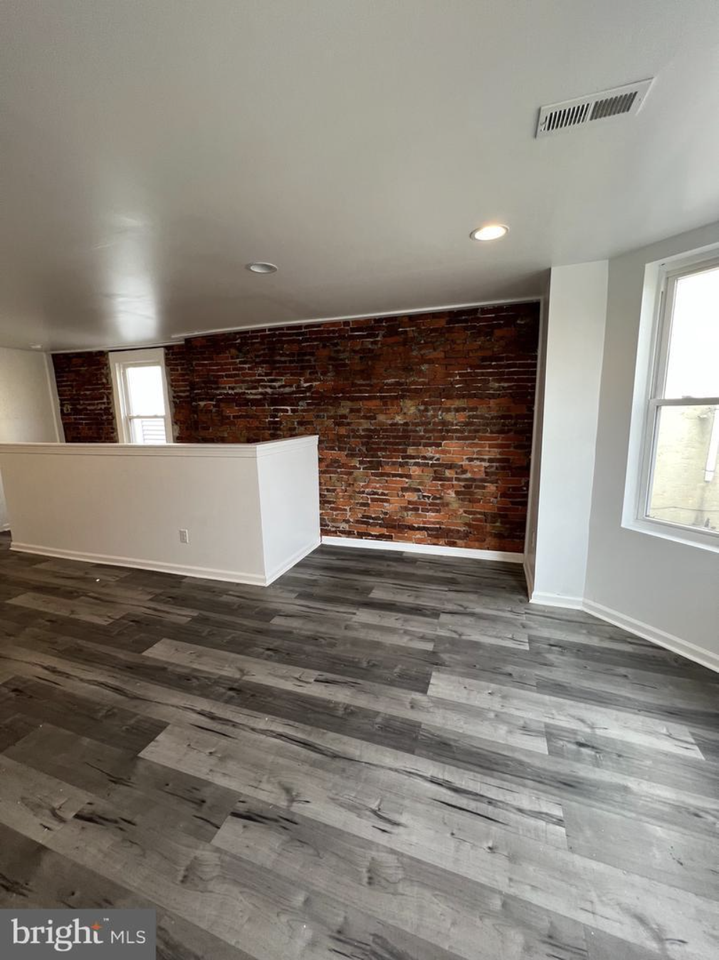 206 S 53rd St #2 - Photo 4 of 13