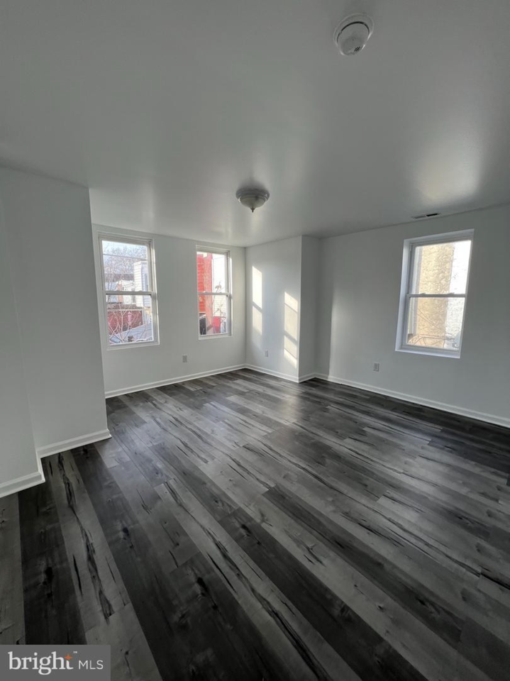 206 S 53rd St #2 - Photo 5 of 13
