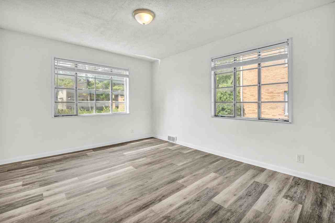 1787 Tanglewood Dr - Photo 5 of 26