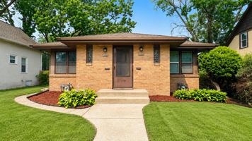 featured image of 4037 Fremont Ave N #4037