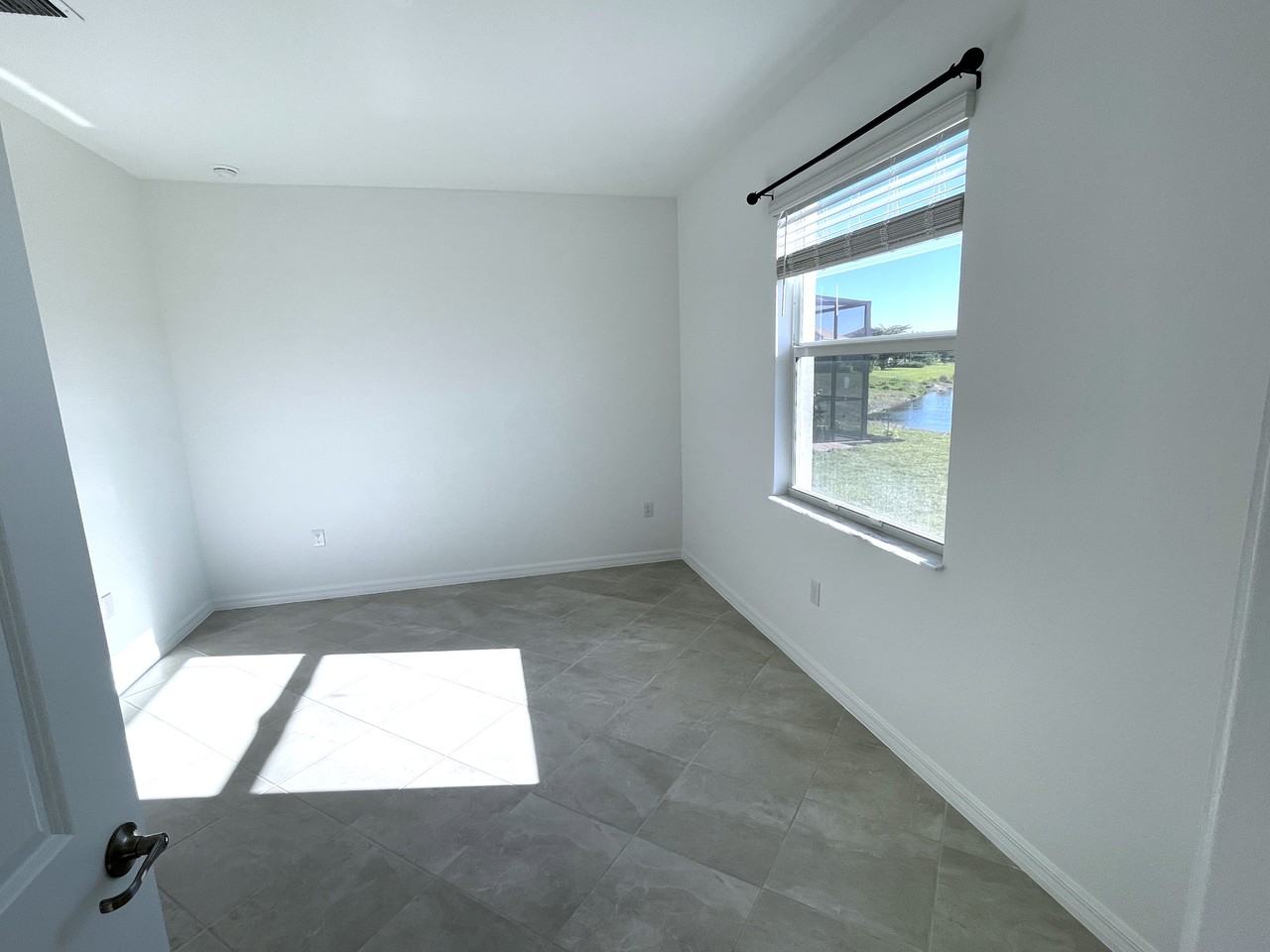 2007 Fairmont Ln - Photo 4 of 11
