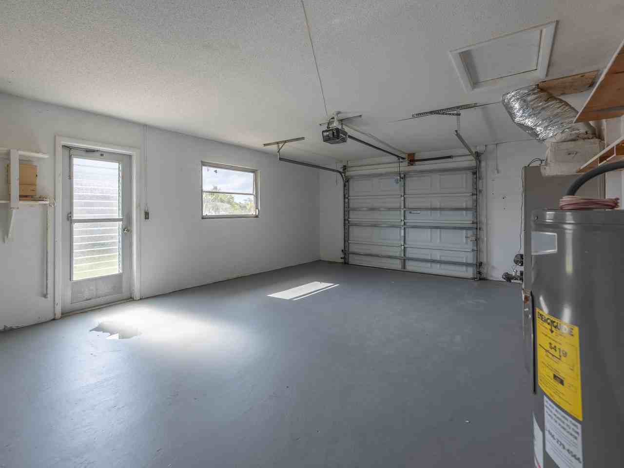 916 Gillespie St - Photo 7 of 27