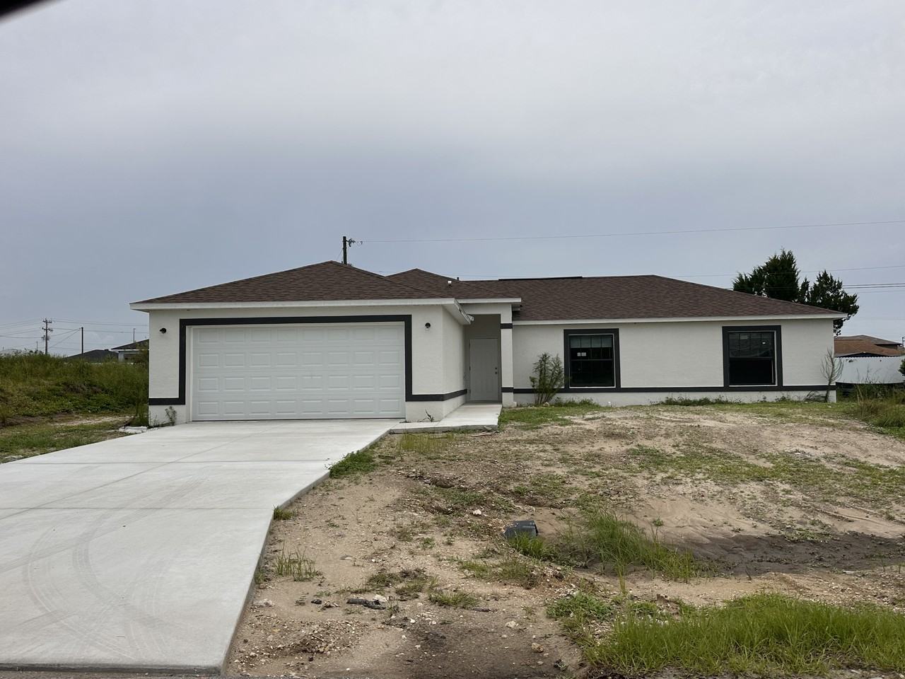 2213 Ne 15th Ave - Photo 2 of 3