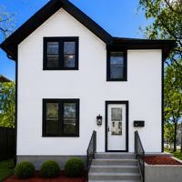 featured image of 2400 Emerson Ave N #LOWER
