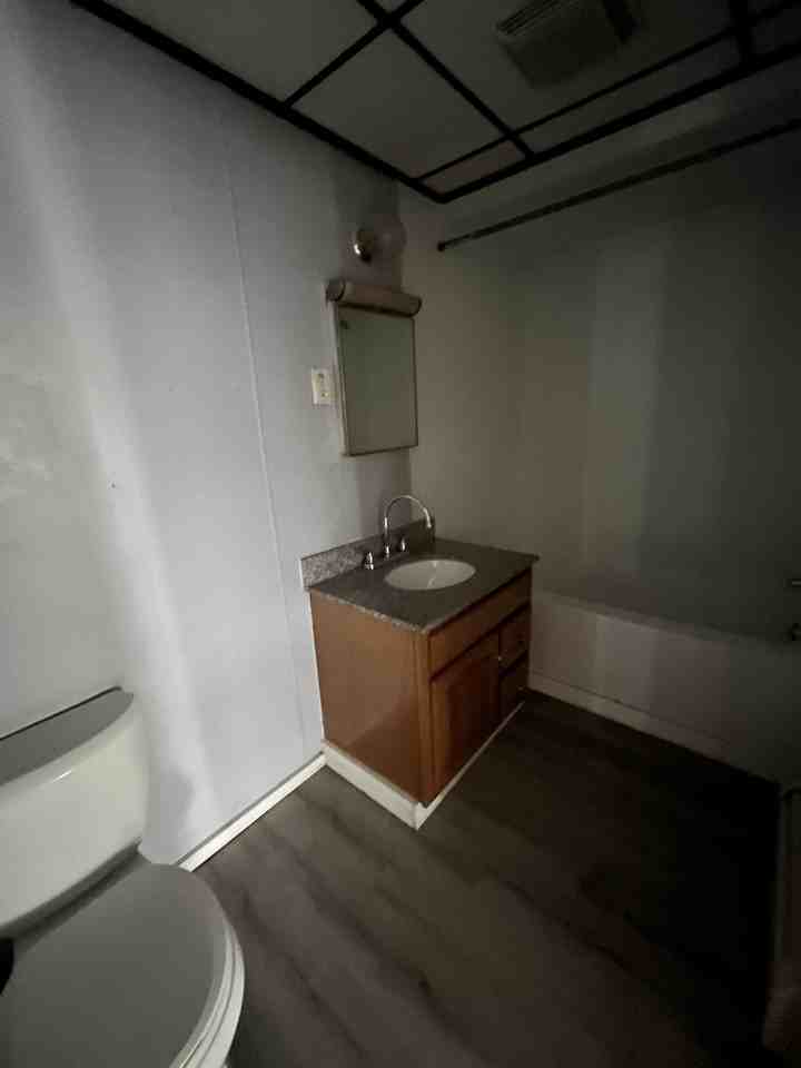 322 Waldo St #2B - Photo 7 of 12