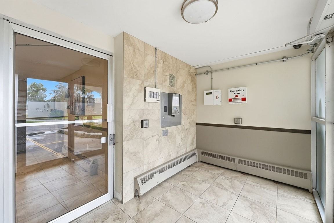 Kingsberry Towers Apartments - Photo 3 of 28