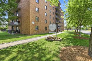 Sun Crest Tower Apartments - Photo 1 of 1